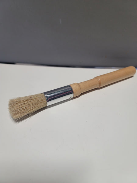 small detailing brush